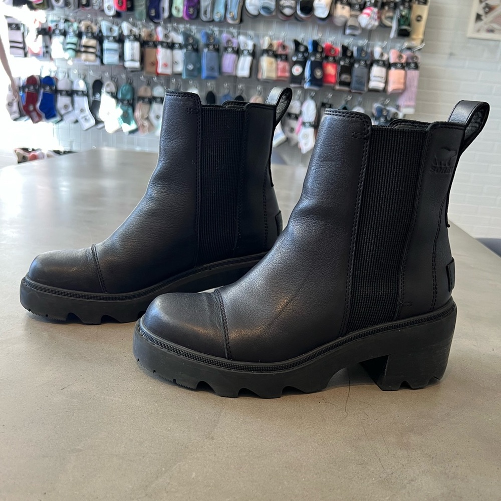 Sorel black boot